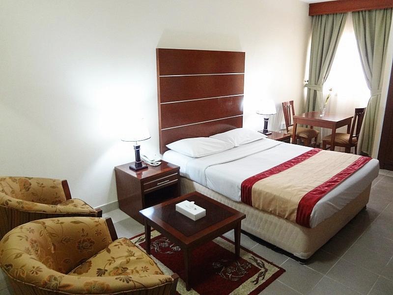 London Crown 2 Hotel Apartments 두바이 외부 사진