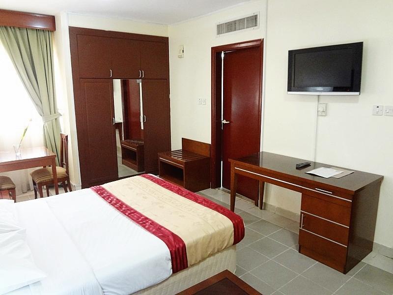 London Crown 2 Hotel Apartments 두바이 외부 사진