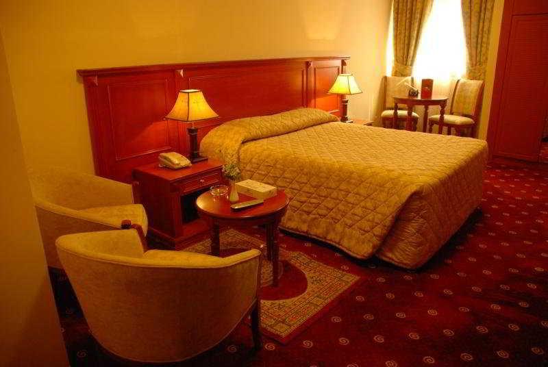 London Crown 2 Hotel Apartments 두바이 외부 사진