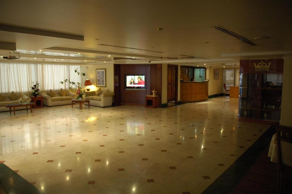 London Crown 2 Hotel Apartments 두바이 외부 사진